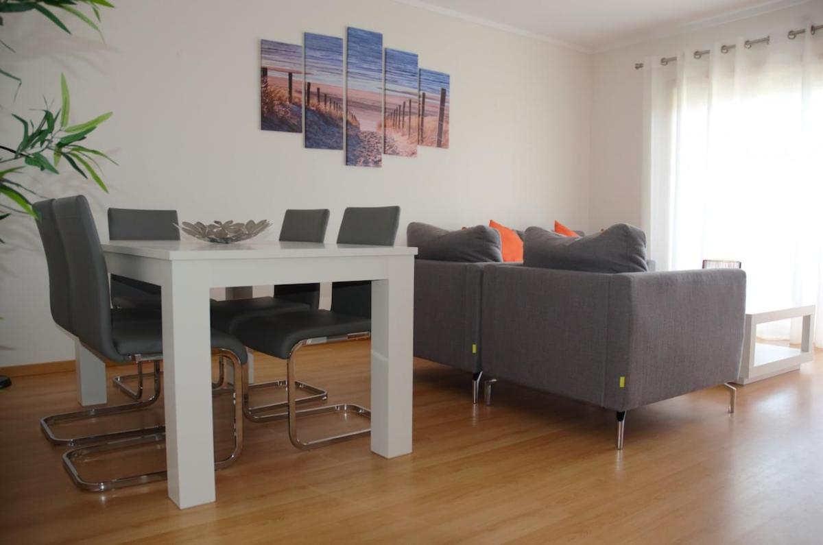 Algarve T2 Apartment With Pool And Balcony In 오양 외부 사진