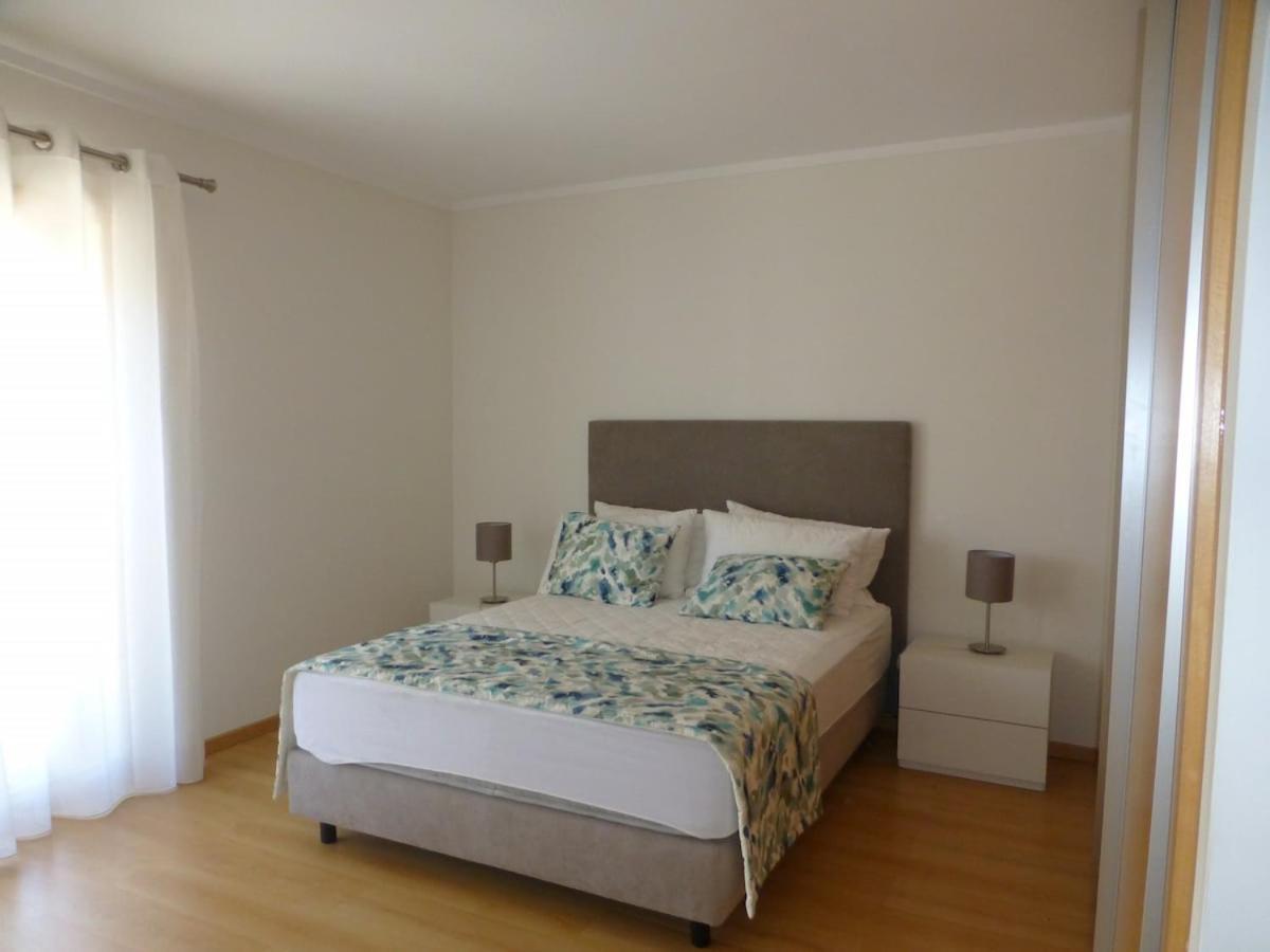 Algarve T2 Apartment With Pool And Balcony In 오양 외부 사진